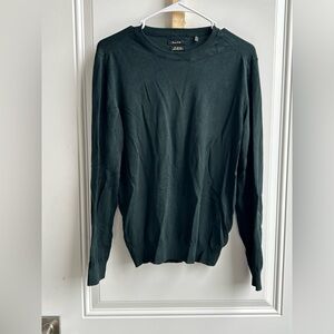 Porter and Ash | Dark Green Long Sleeve Sweater
Size Medium